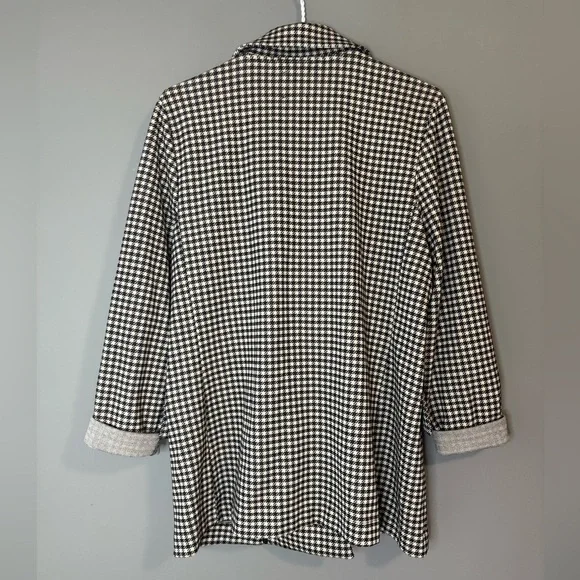 H&M size 10 Black and White Checkered Coat/Blazer, long sleeve button up office - Picture 5 of 9